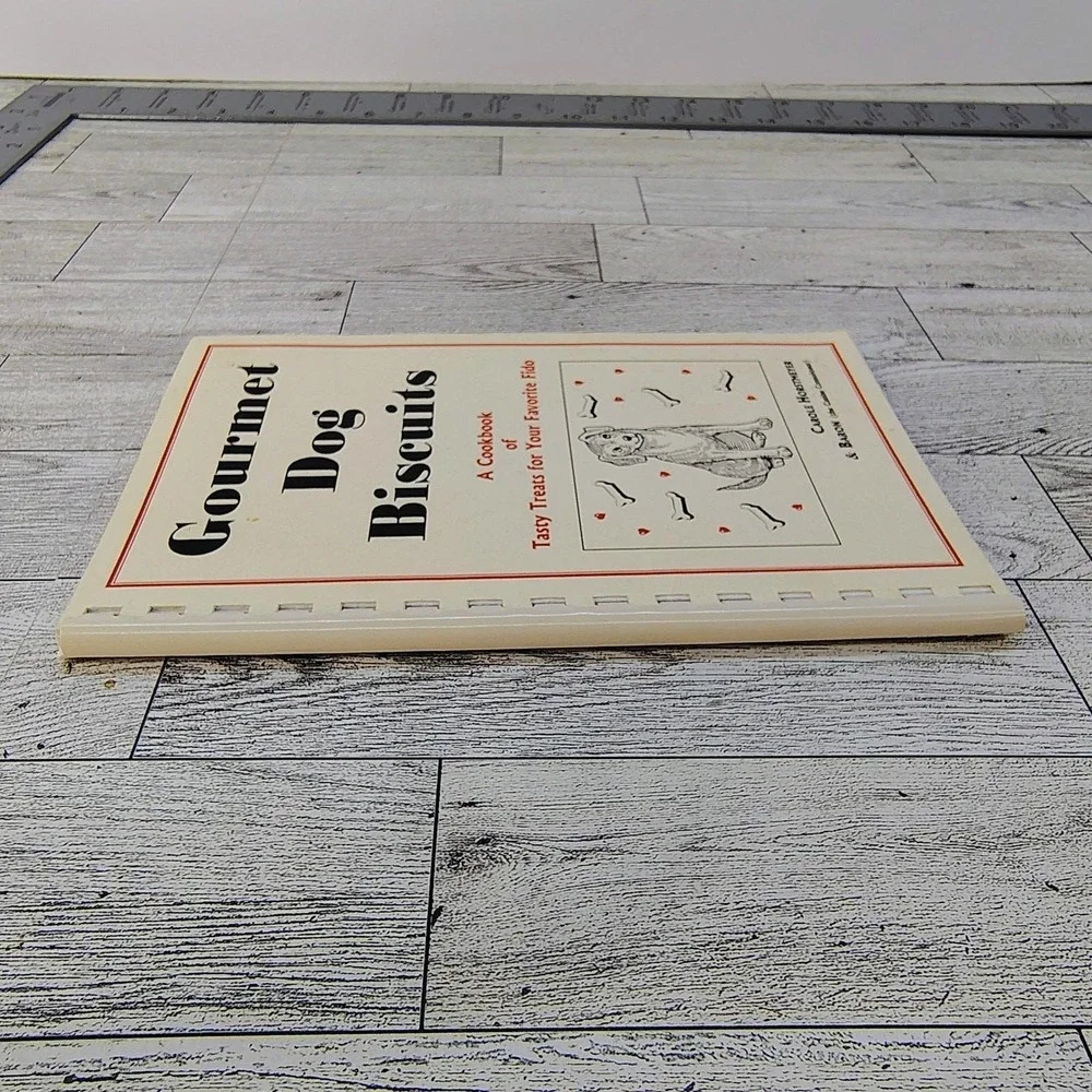 Gourmet Dog Biscuits‎ Cookbook Tasty Treats for Your Fido Carole Horstmeyer 1996